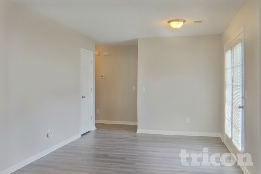 Building Photo - 109 Jaybird Ln