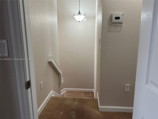 Building Photo - 9232 SW 170th Ave