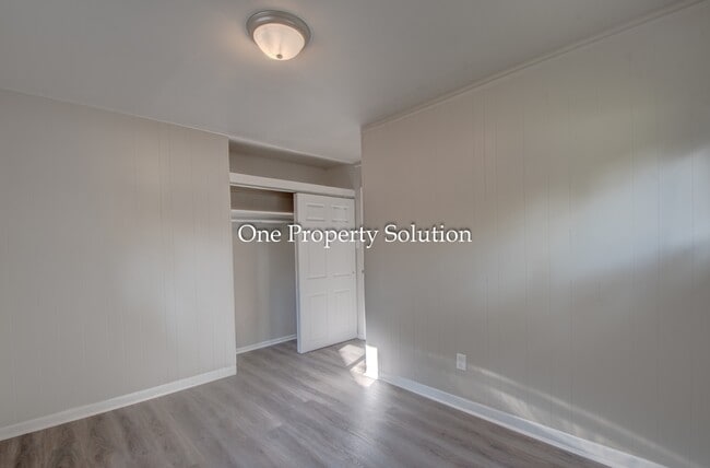Building Photo - 2612 Marshalltown Dr
