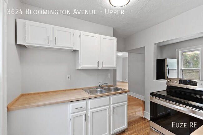 Building Photo - 3624 Bloomington Ave