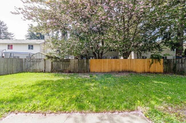 Building Photo - Spacious 4 Bedroom Home | 2,116 SF | Great Room with Fireplace | Fenced Backyard & 2-Car Garage