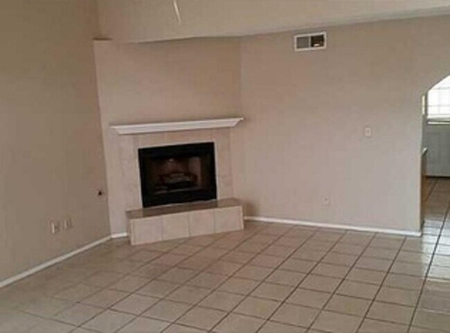 Building Photo - 4621 Loma De Arena Ct