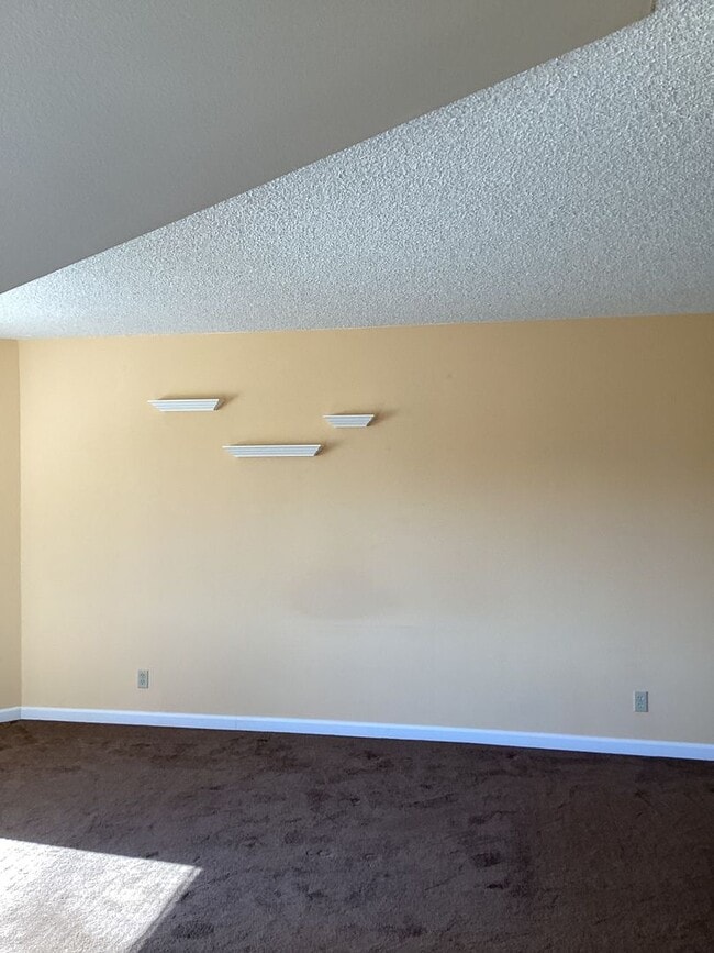 Building Photo - Large Two Story Condo In the Orcutt Bluffs with Easy Access to 135/Vandenberg SFB