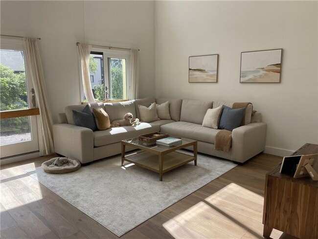 Building Photo - 310 Swans Wharf Row