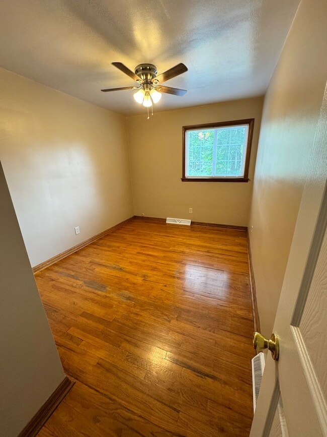 Building Photo - 5001 Sampson Dr