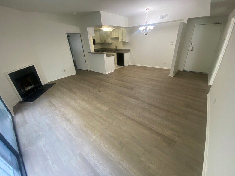 Building Photo - 420 S Occidental Blvd