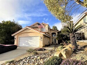 Building Photo - ***500 Move in Special*** Beautiful Single Family home with Large Backyard