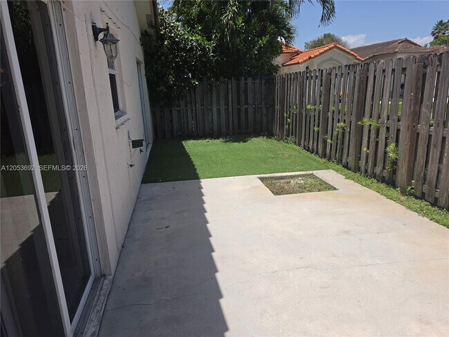 Building Photo - 14241 SW 151st Ave