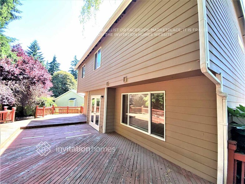 Building Photo - 1601 58th Ave Ct N E