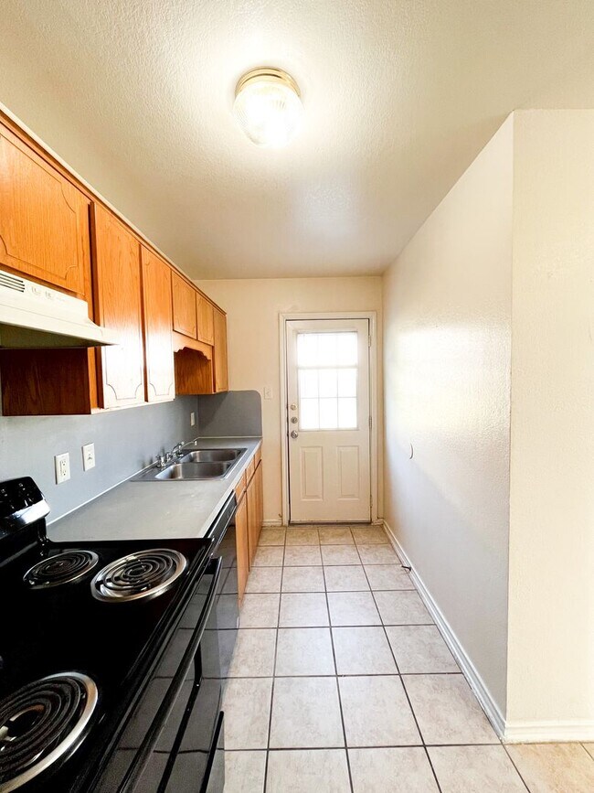 Building Photo - 4207 July Dr