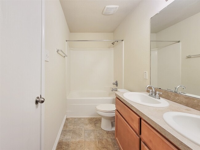 Building Photo - 828 Katydid Ct