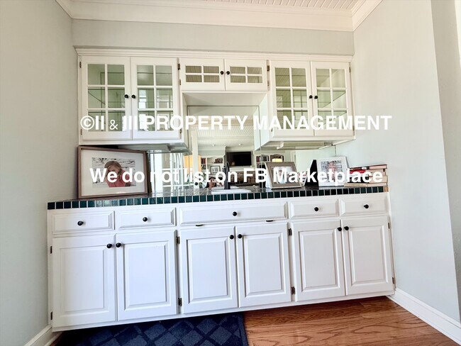 Building Photo - 1314 W Red Bridge Rd