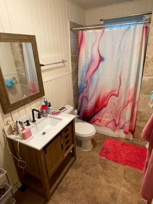 Building Photo - 2BD/1BA Shotgun in Bayou St John