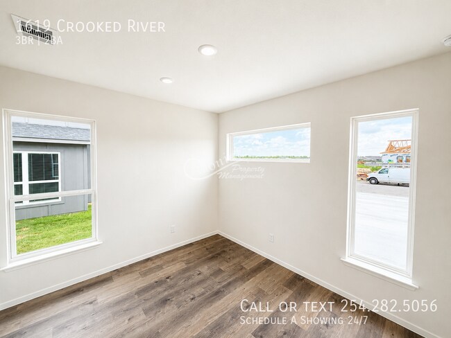 Building Photo - 1619 Crooked River