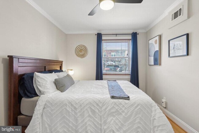 Building Photo - 123 17th St SE