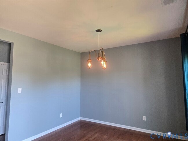 Building Photo - 4801 Thornhurst St