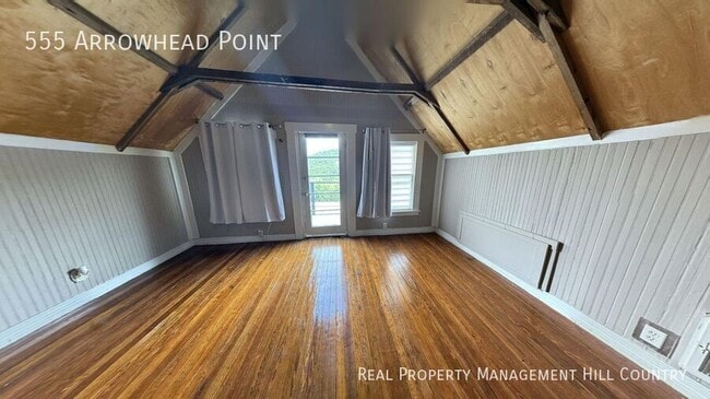Building Photo - 555 Arrowhead Pt