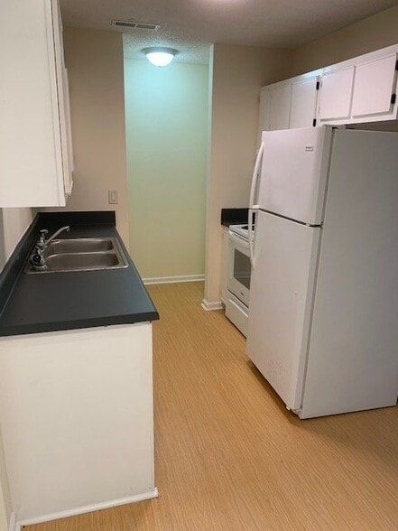 Building Photo - 2004 Tower Pl