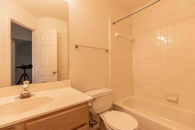 Building Photo - 14215 Spotted Cedar