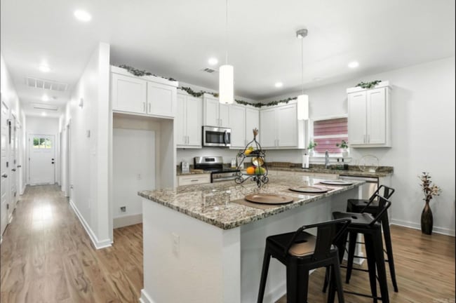 Building Photo - 1418 S Martin St