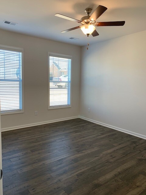 Building Photo - 215 Scenic Rd