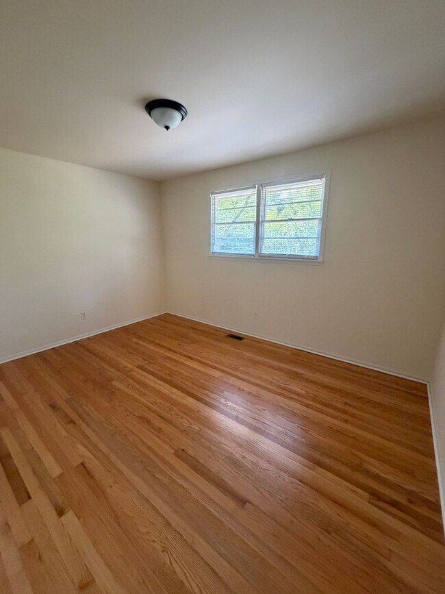 Building Photo - 1312 Ridge Rd