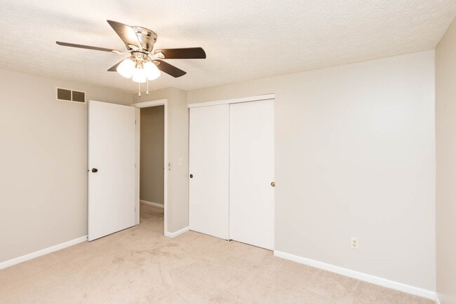 Building Photo - 8047 Simfield Rd