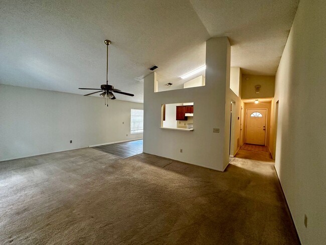 Building Photo - 3723 Narroline Dr