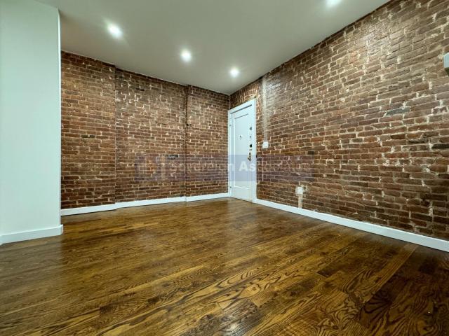 Building Photo - 5 bedroom in NEW YORK NY 10033