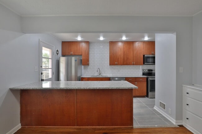 Building Photo - 4474 Starret Rd