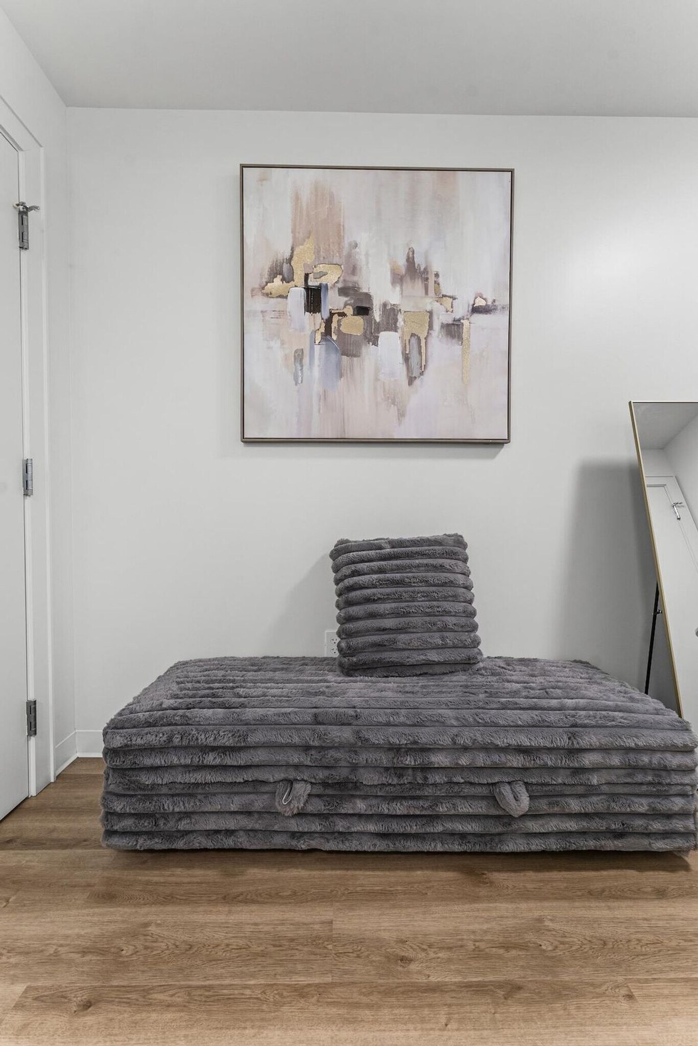 Building Photo - 284 Western Ave