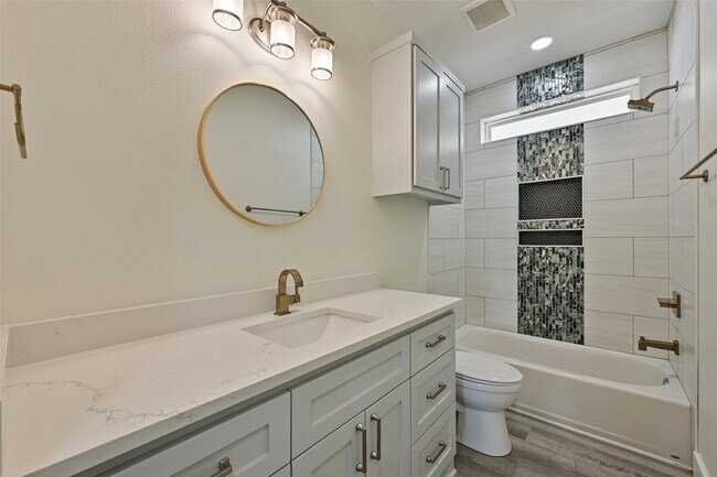 Building Photo - 25231 Sausalito Dr