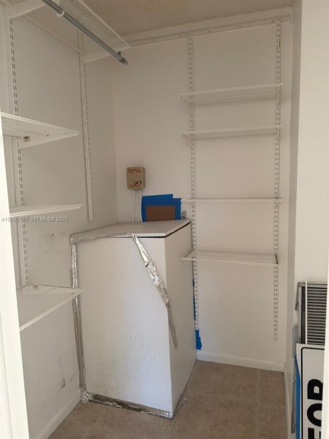 Building Photo - 9108 SW 137th Ter