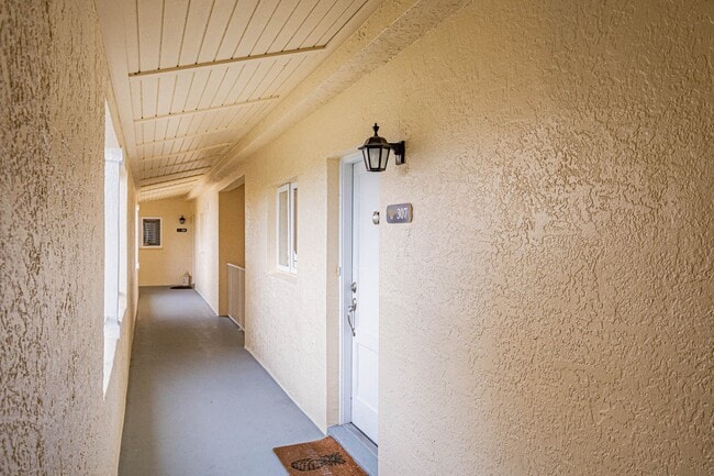Building Photo - 5060 Harmony Cir