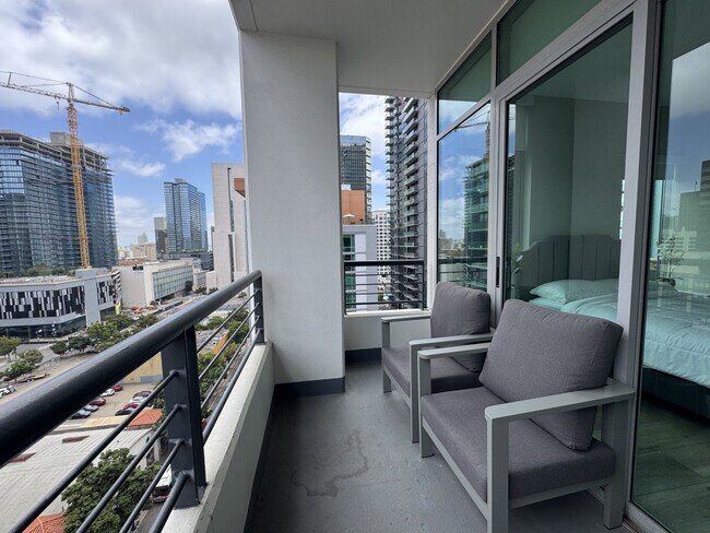 Building Photo - 1470 State St