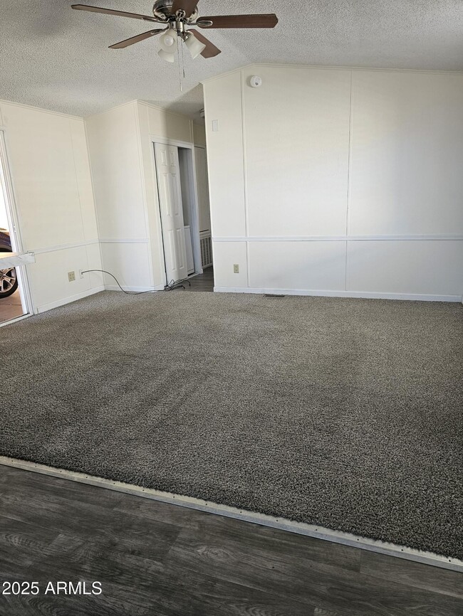 Building Photo - 6162 S Pinehurst Dr