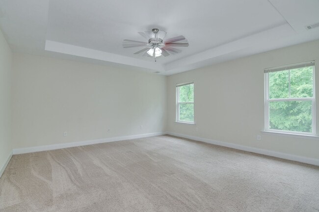 Building Photo - Canterbury Farms 3 Bed 2.5 Bath!