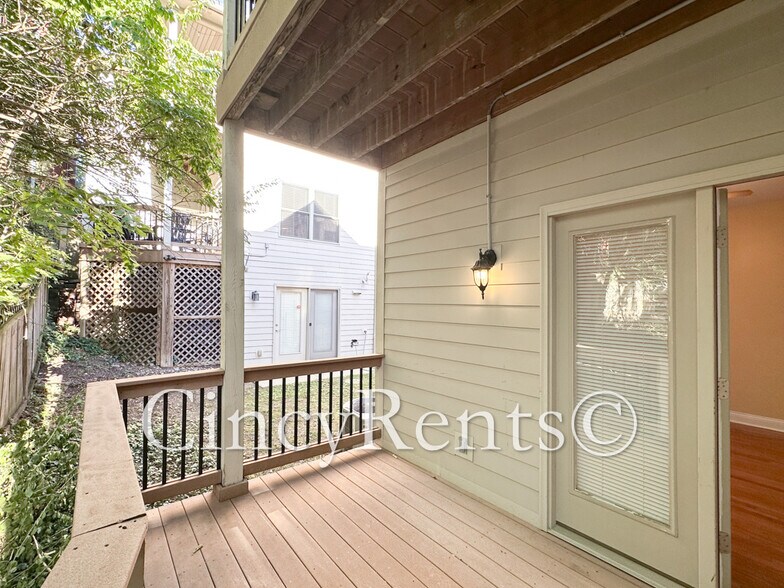 Building Photo - 2931 Eden Ave