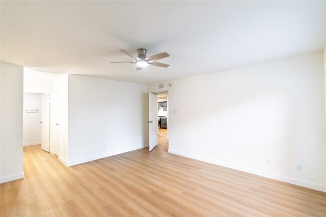 Building Photo - 14555 Wunderlich Dr