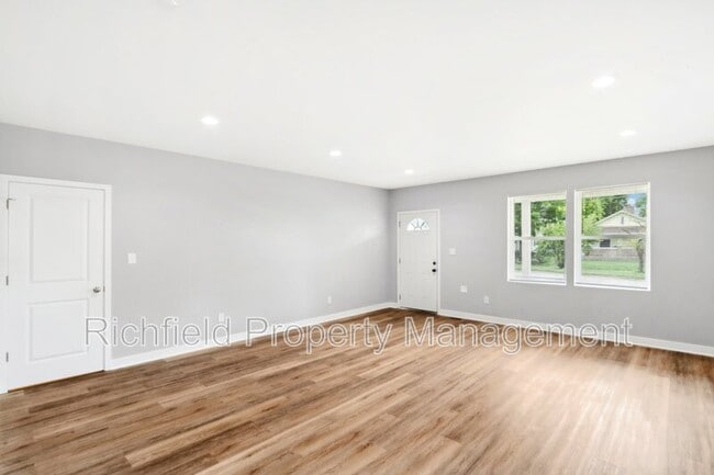 Building Photo - 25 N Drexel Ave