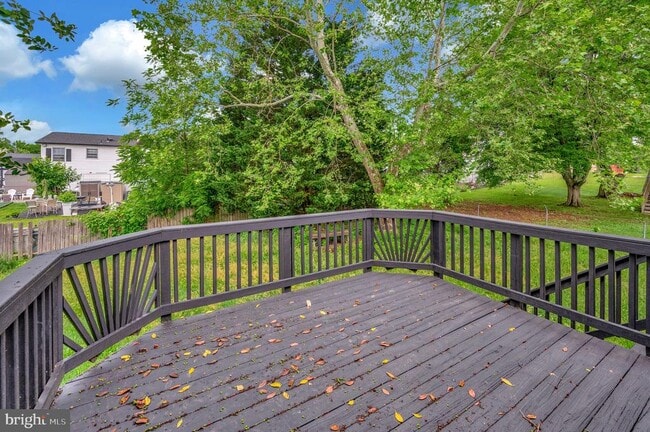 Building Photo - 2111 Mills Dr