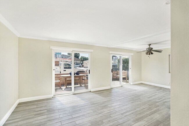 Building Photo - 618 W Balboa Blvd