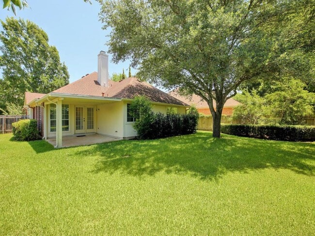 Building Photo - 213 Mesa Verde