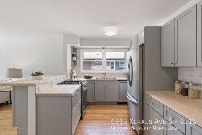 Building Photo - 6315 Xerxes Ave S