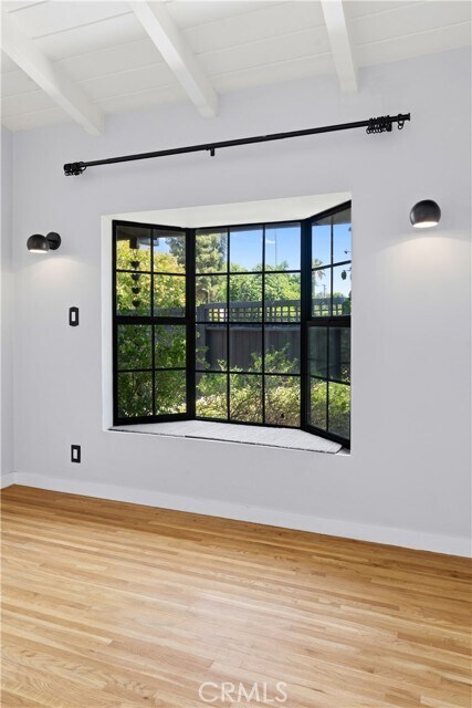 Building Photo - 5650 Maynard Ave