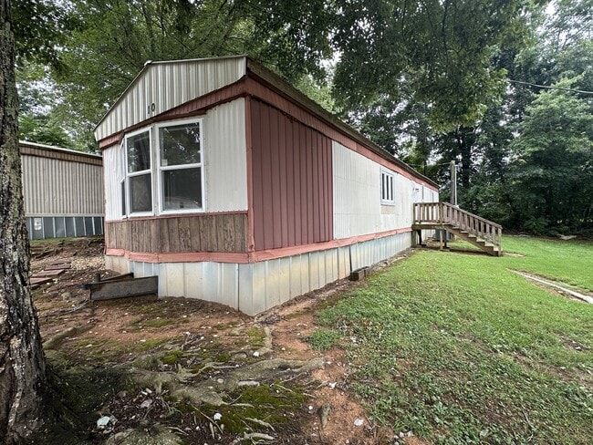 Building Photo - 7150 Seward Cir