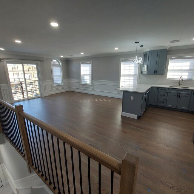 Building Photo - 207 Avenue B