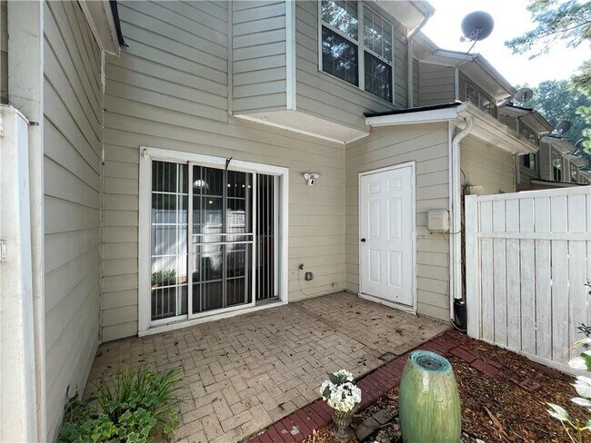 Building Photo - 3322 Hidden Cove Cir NW