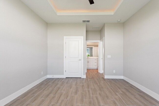 Building Photo - Deposit-Free! Modern, energy efficient hom...