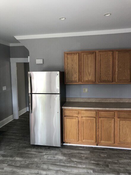 Building Photo - 53 E Patterson Ave